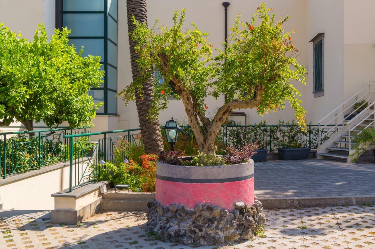 Melograno Undici Aparthotel Ερκολάνο Εξωτερικό φωτογραφία